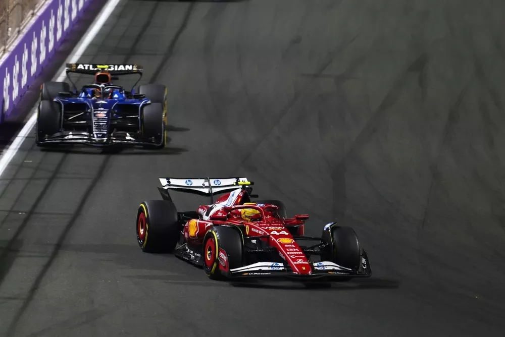 Lewis Hamilton, Ferrari, Carlos Sainz, Williams