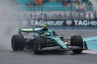 Fuertes lluvias obligan a suspender de momento el sprint de Miami