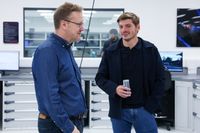 F1: Verstappen visita fábrica de motores da Red Bull e é atualizado sobre projetos de 2026
