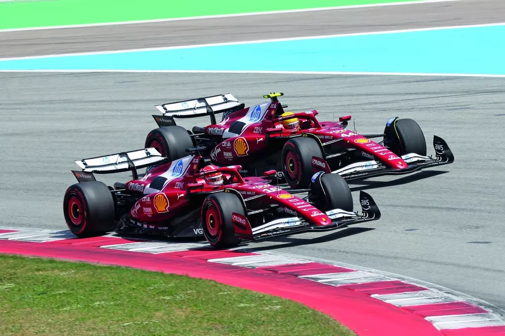Lewis Hamilton, Ferrari SF-25, Charles Leclerc, Ferrari SF-25