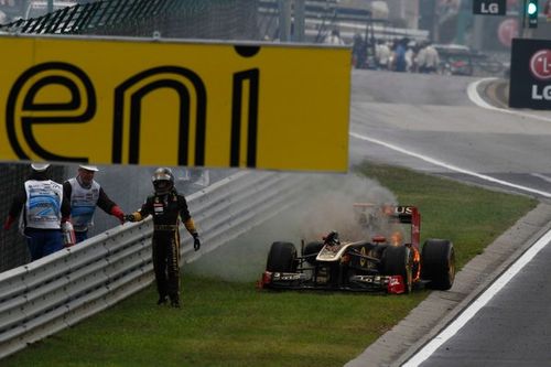 GP de Hungr&iacute;a 2011: El incendio del Lotus de Nick Heidfeld