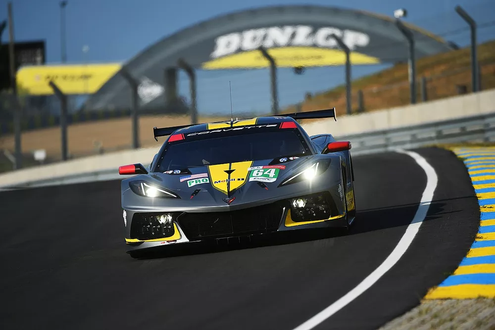 #64 Corvette Racing Chevrolet Corvette C8.R LMGTE Pro, Tommy Milner, Nicholas Tandy, Alexander Sims