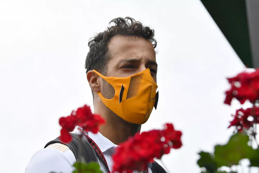 Daniel Ricciardo, McLaren arriveert op het circuit