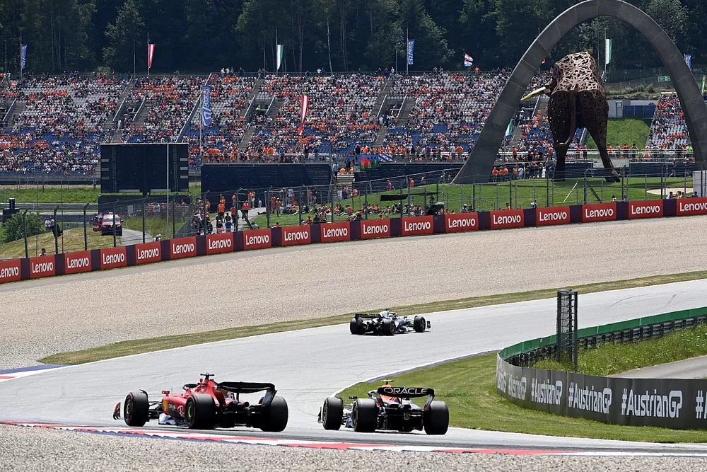 Nyck de Vries, AlphaTauri AT04, Sergio P&eacute;rez, Red Bull Racing RB19, Charles Leclerc, Ferrari SF-23