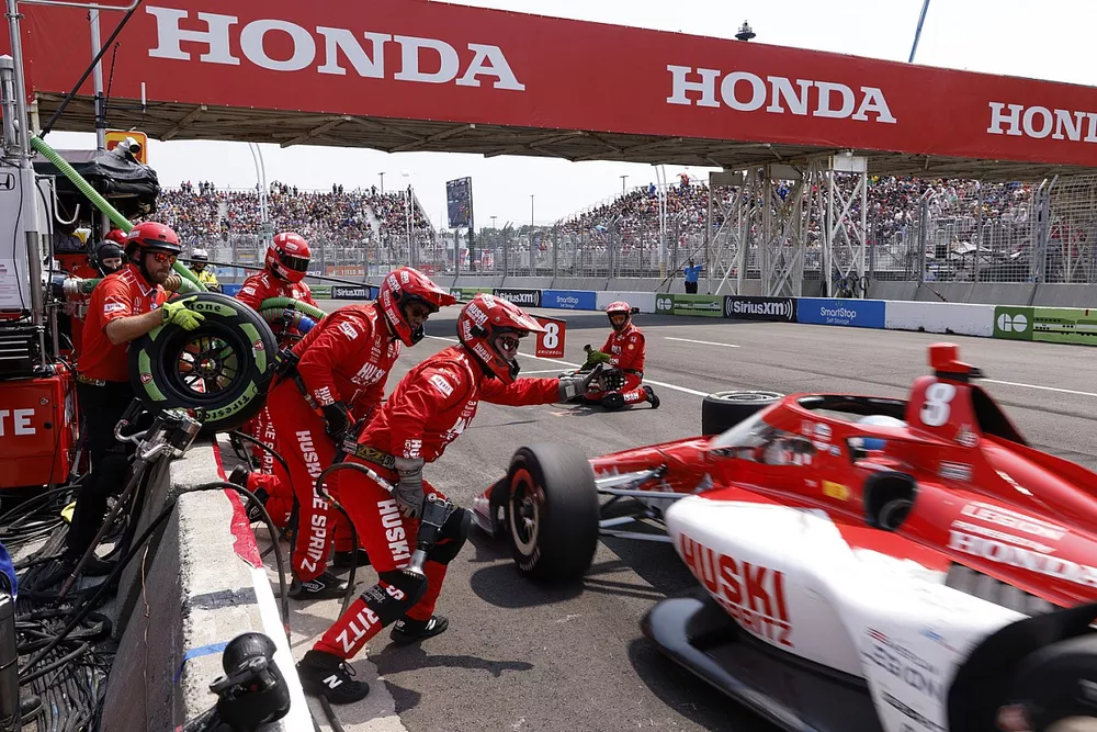 Marcus Ericsson, Chip Ganassi Racing Honda pit stop