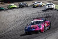 Vivacqua termina os 500 km da Porsche Cup no top 10 em Interlagos