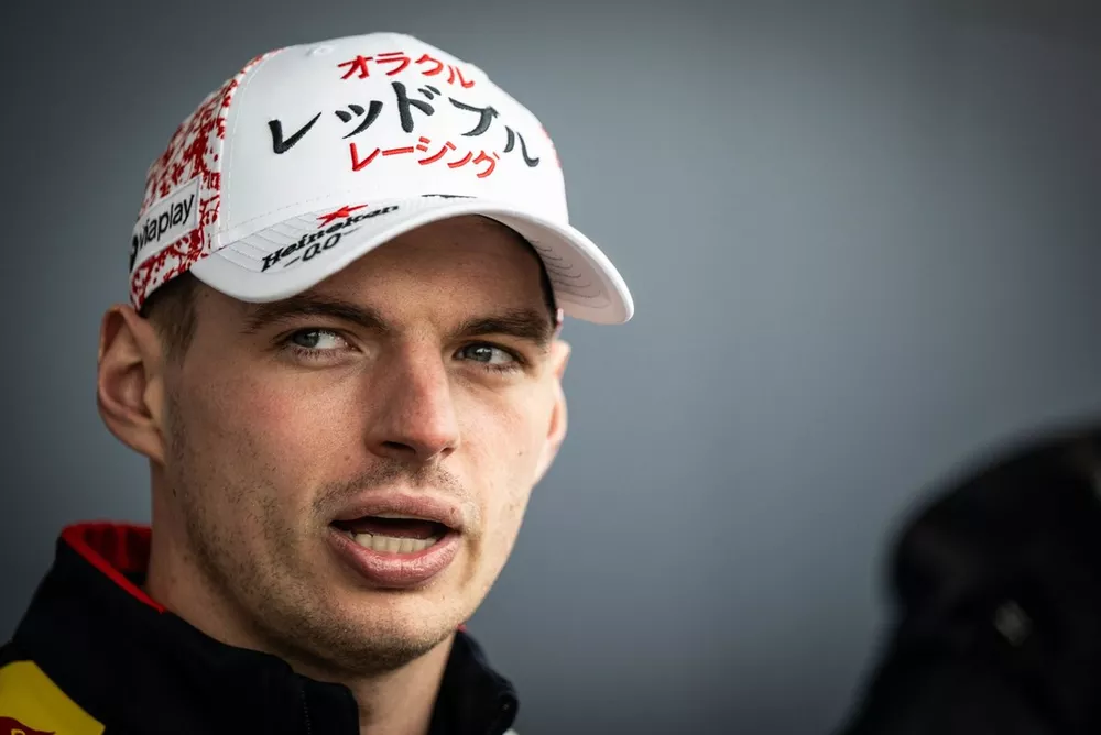 Max Verstappen, Red Bull Racing, parla con i media 
