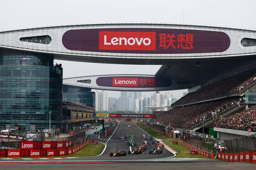 Salida del Gran Premio de China 2024 de F&oacute;rmula a