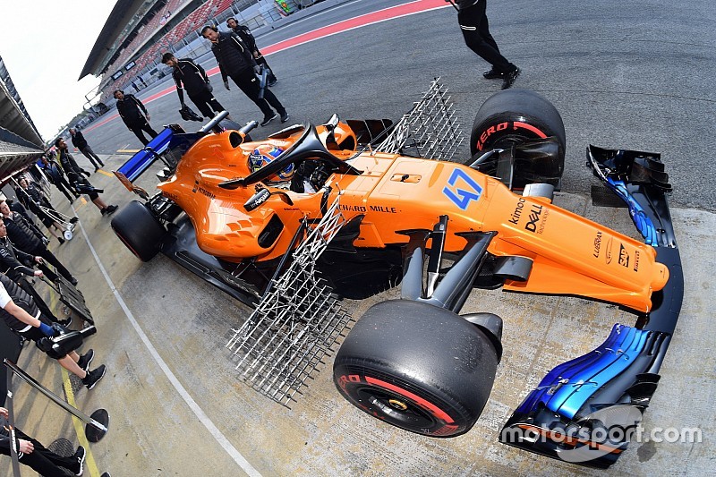 Képzuhatag az F1-es teszt utolsó napjáról Barcelonából