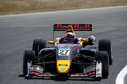 Dan Ticktum mostra i muscoli nelle Libere di Silverstone