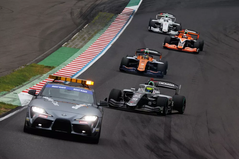 Safety car