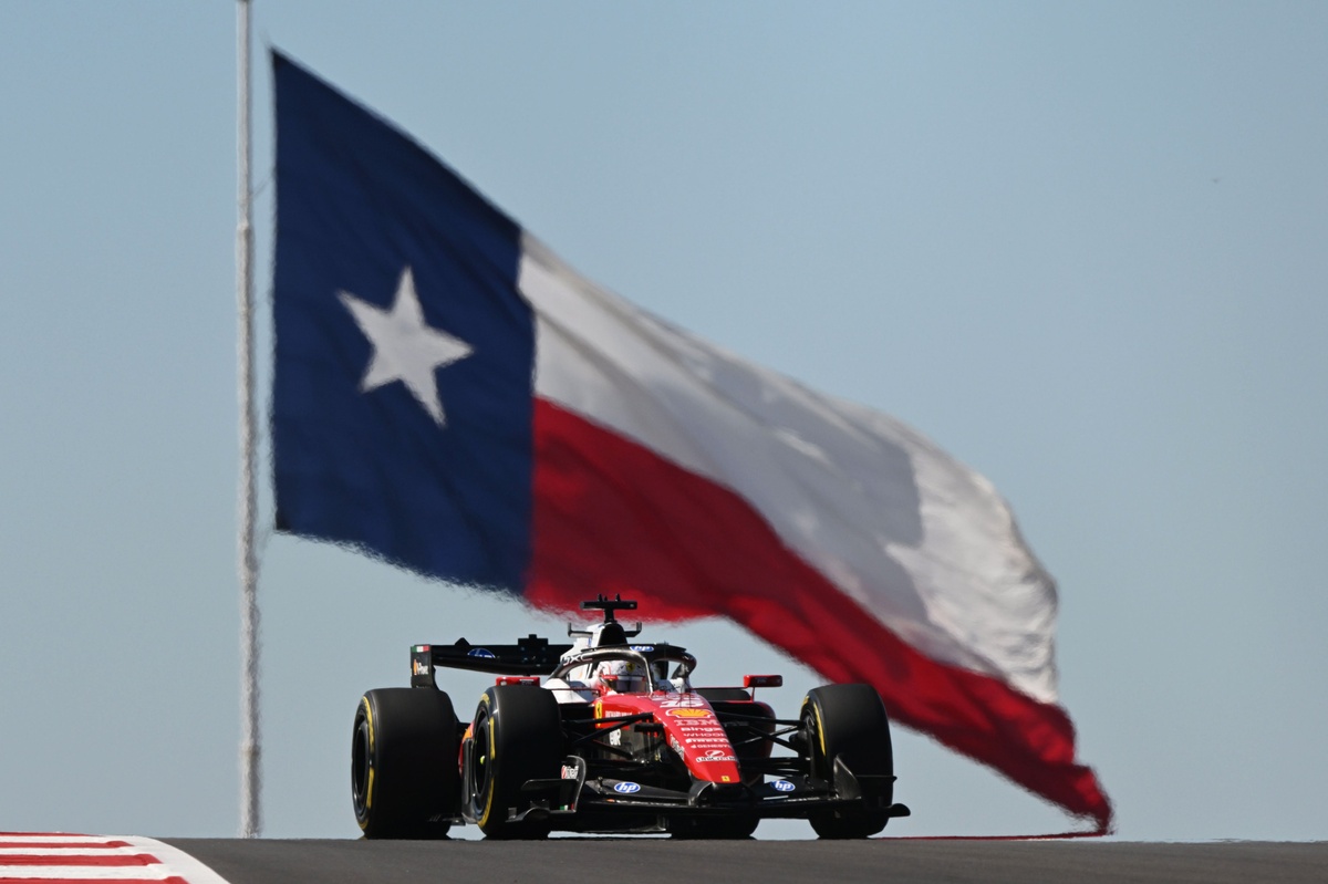 EL2 - Un vendredi parfait pour Leclerc, McLaren en difficulté