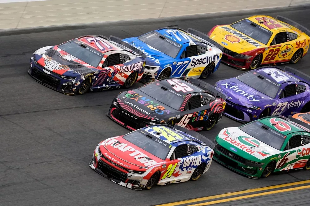 William Byron, Hendrick Motorsports Chevrolet, Michael McDowell, Spire Motorsports Chevrolet, Tyler Reddick, 23XI Racing Toyota