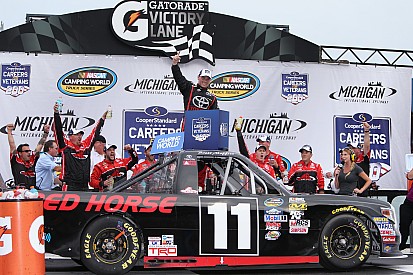 Moffitt wins first Truck race with bold last-lap pass