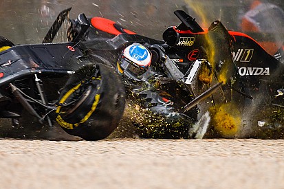 Alonso recuerda su terrorífico accidente en Melbourne tres años después