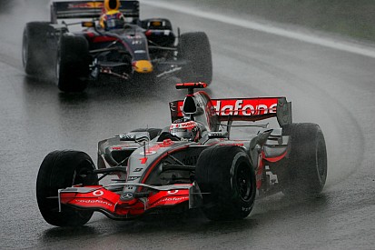 Red Bull, 2007 yılında Alonso ile sözleşme imzalamaya çok yaklaşmış