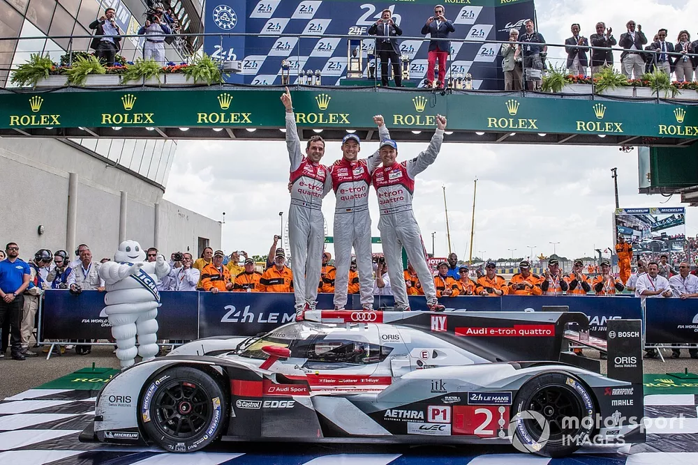 Les vainqueurs Benoit Tr&eacute;luyer, Andre Lotterer et Marcel F&auml;ssler sont heureux