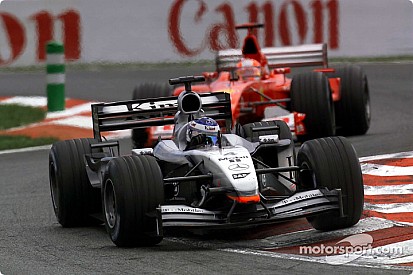 Schumacher drámai előzése Räikkönen ellen: videó