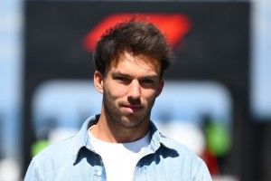 F1: Gasly planeja "mergulhar no mundo da moda" no futuro 