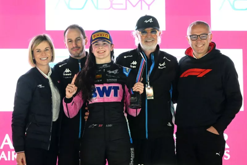 F1-Academy 2024: Abbi Pulling fixiert den Titel mit bemerkenswerter Konstanz