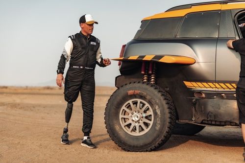 Tras el accidente y la amputaci&oacute;n, Mathieu Baumel estar&aacute; en el Dakar 2026