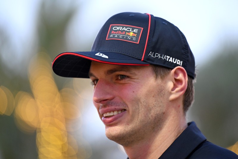 https://cdn-2.motorsport.com/images/amp/Q2yzDM9Y/s6/sebastian-vettel-verstappen-legt-seine-rennen-heute-viel-intelligenter-an-25042007.jpg