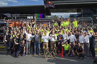 Chandhok: Verstappen'in şampiyonluk savaşında olması Honda'ya bağlı