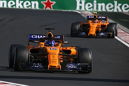 McLaren, Brown: "Siamo lenti in pista e stiamo ricostruendo il team. Non prenderemo rischi con i piloti 2019"