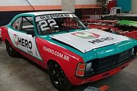 Primeiro campeão da Stock Car corre com filho em Interlagos