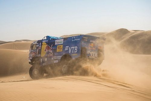 Trwa seria Karginowa