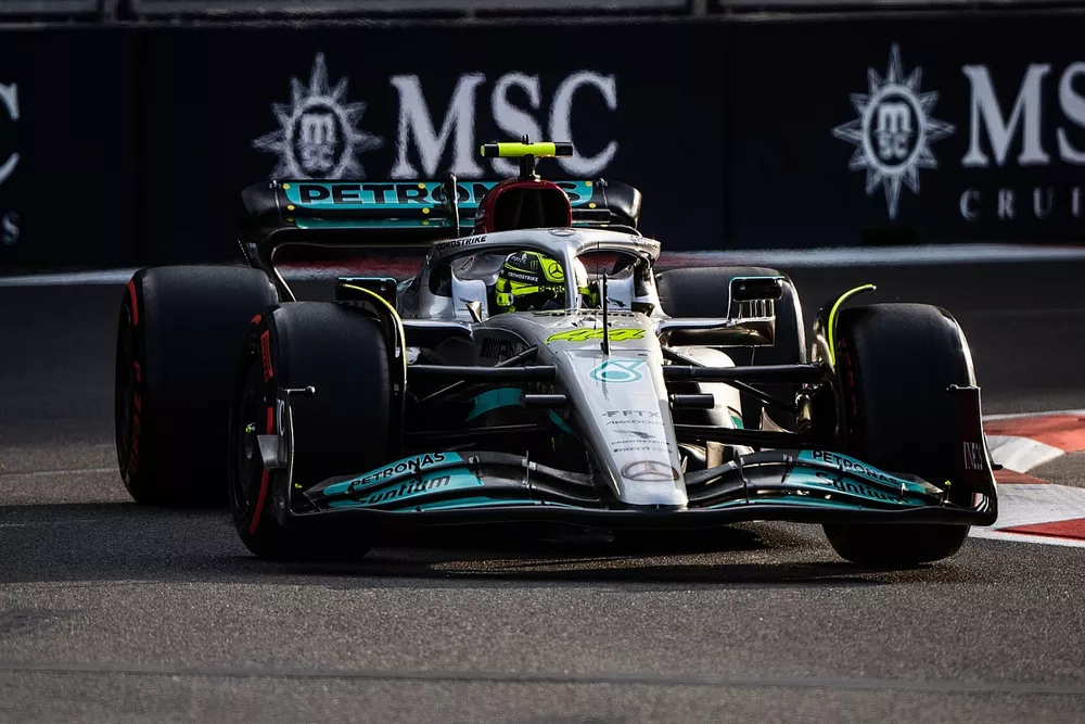 Lewis Hamilton, Mercedes W13