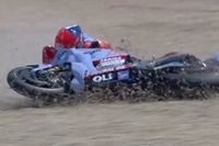 V&iacute;deo: &iexcl;Marc M&aacute;rquez se cae cuando estaba a punto de ganar en Jerez!