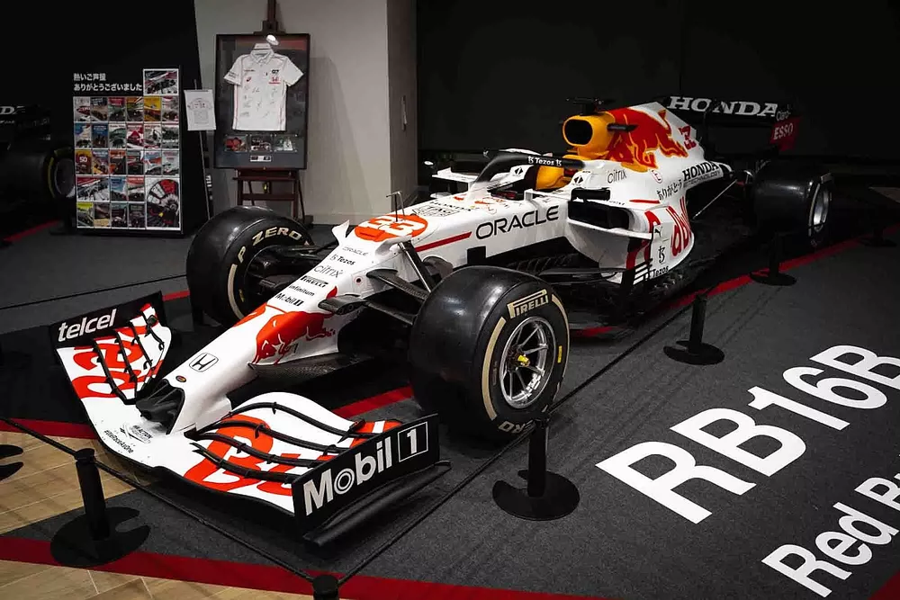 Honda Repsol Red Bullお値下げ可能です！ RB16BとRC213Vが走る！ ホンダ・レーシング サンクスデー2022、四輪と