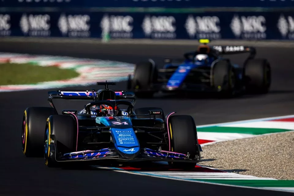 Esteban Ocon, Alpine A524, Franco Colapinto, Williams FW46