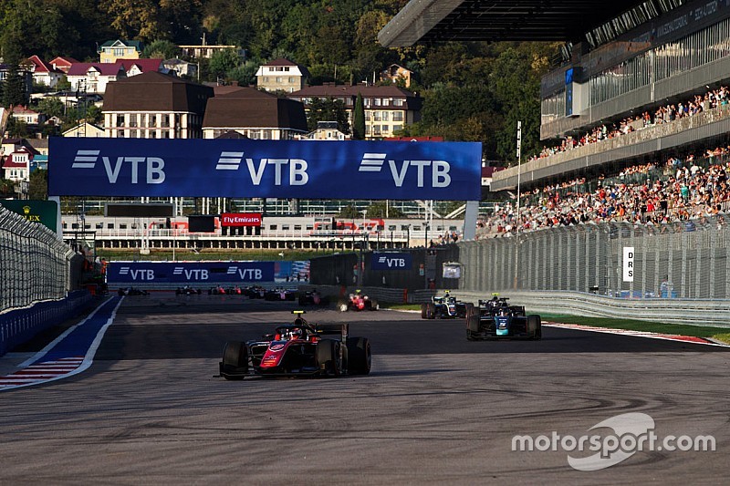 F2ソチレース2:突然の雨も関係なし、ラッセル独走。ポールの福住悔しい7位