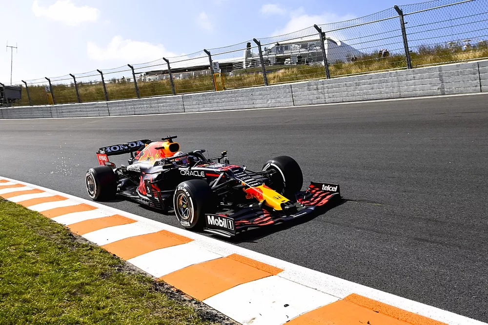 Max Verstappen, Red Bull Racing RB16B