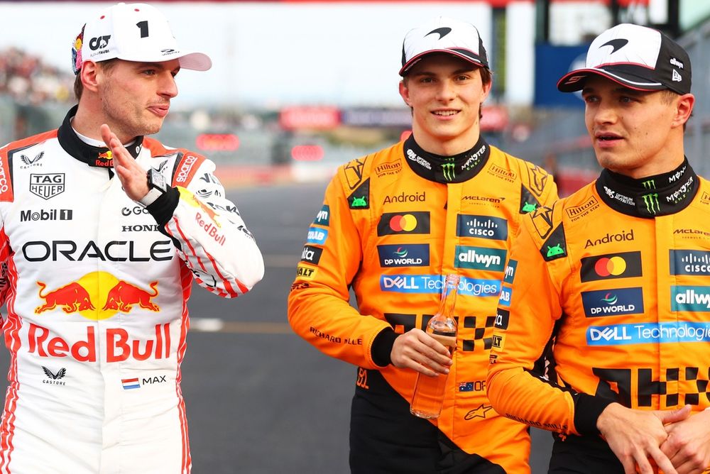 Lando Norris, McLaren, Oscar Piastri, McLaren, Max Verstappen, Red Bull Racing