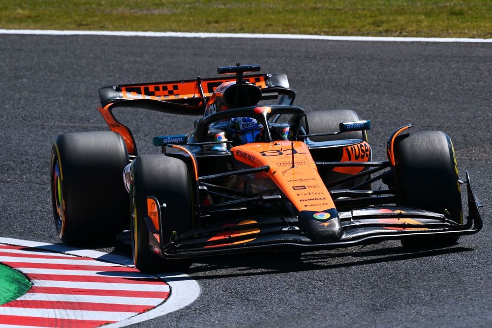 高速クラッシュに芝生炎上……レッドブル角田裕毅は波乱のあおり受け18