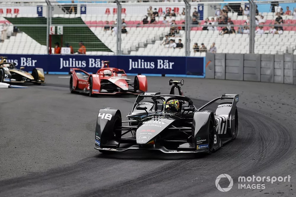 Edoardo Mortara, Venturi Racing, Silver Arrow 02, Jake Dennis, Andretti Motorsport, BMW iFE.21