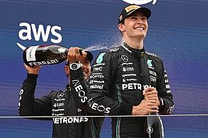 Mercedes llamado por los comisarios tras el podio en España