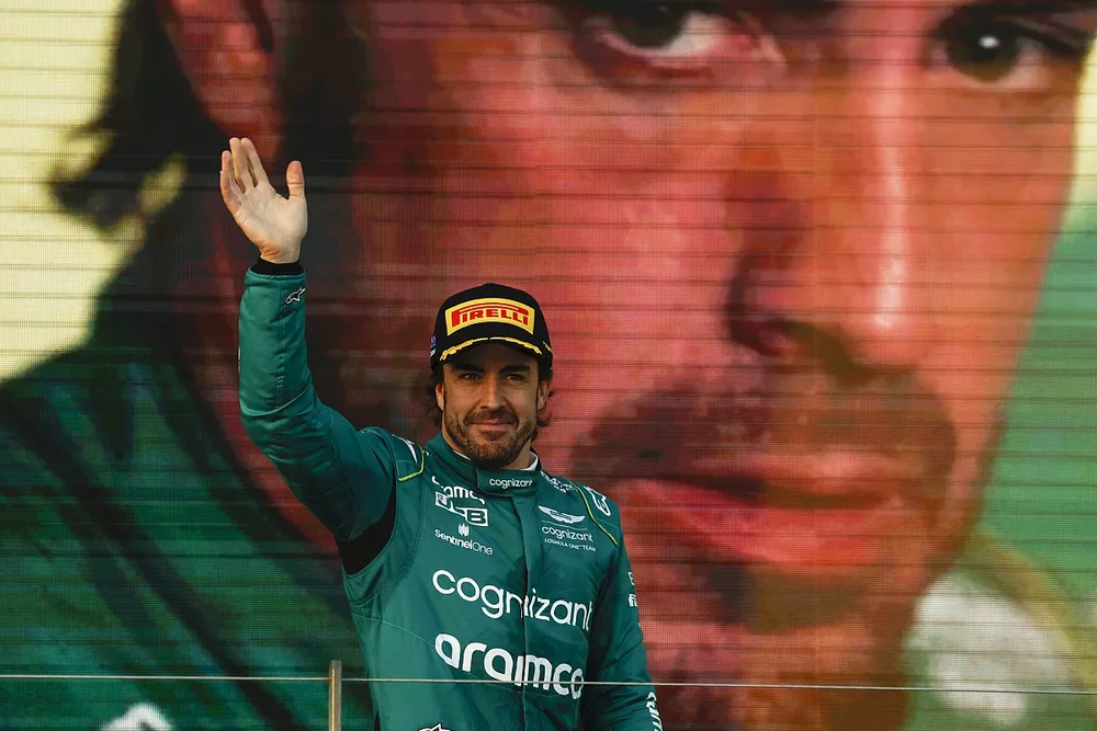 Podio: tercer lugar: Fernando Alonso, Aston Martin F1 Team