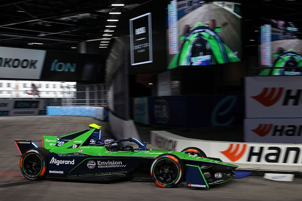 Nick Cassidy, Envision Racing