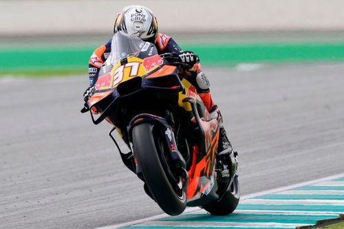  Acosta lidera en Malasia pese a dos caídas: "Hay que intentar evitar este tipo de cosas"