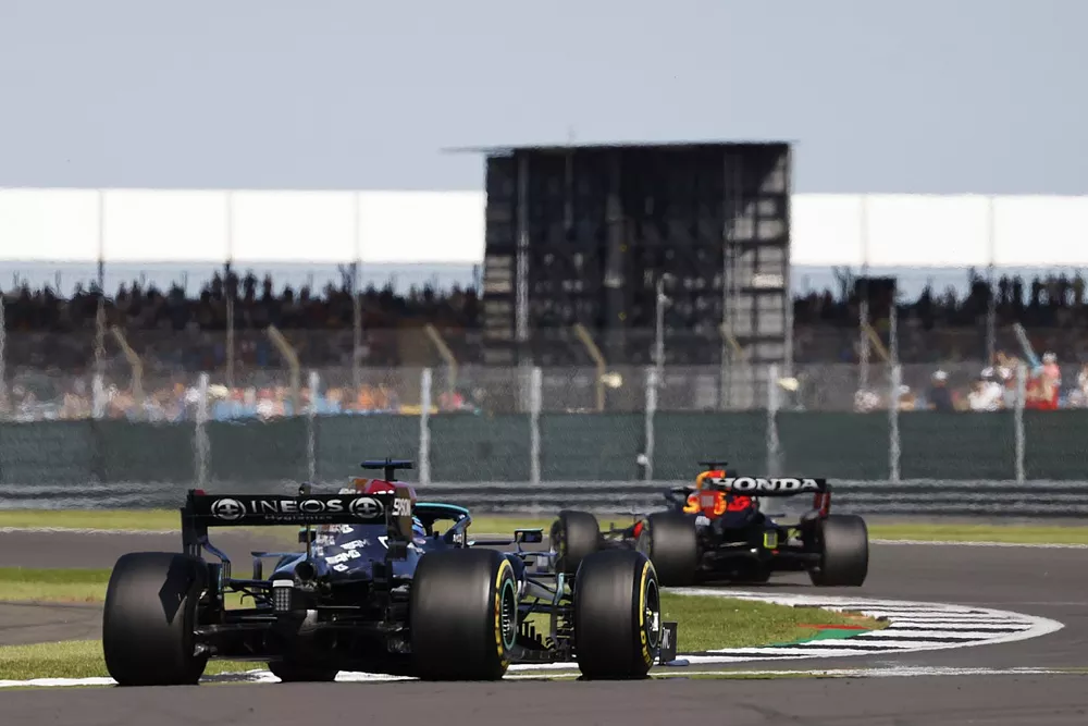 Max Verstappen, Red Bull Racing RB16B, Lewis Hamilton, Mercedes W12