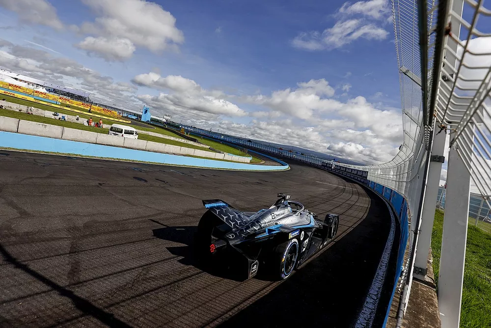 Nyck de Vries, Mercedes Benz EQ, EQ Silver Arrow 02