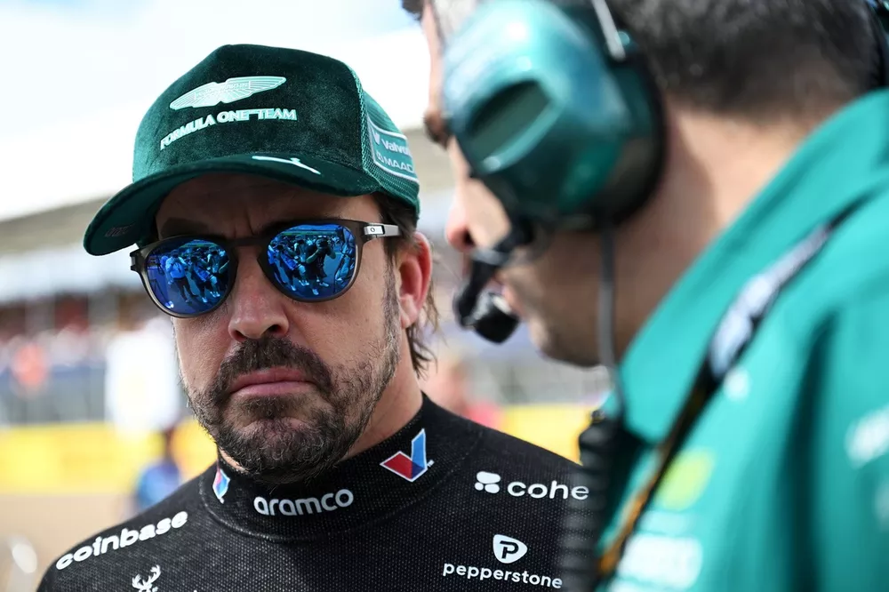 Alonso admite "não ter ideia" de planos pós-F1; decisão deve vir no recesso de verão