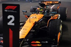 Lo que McLaren puede aprender de Michael Schumacher tras su error en Qatar