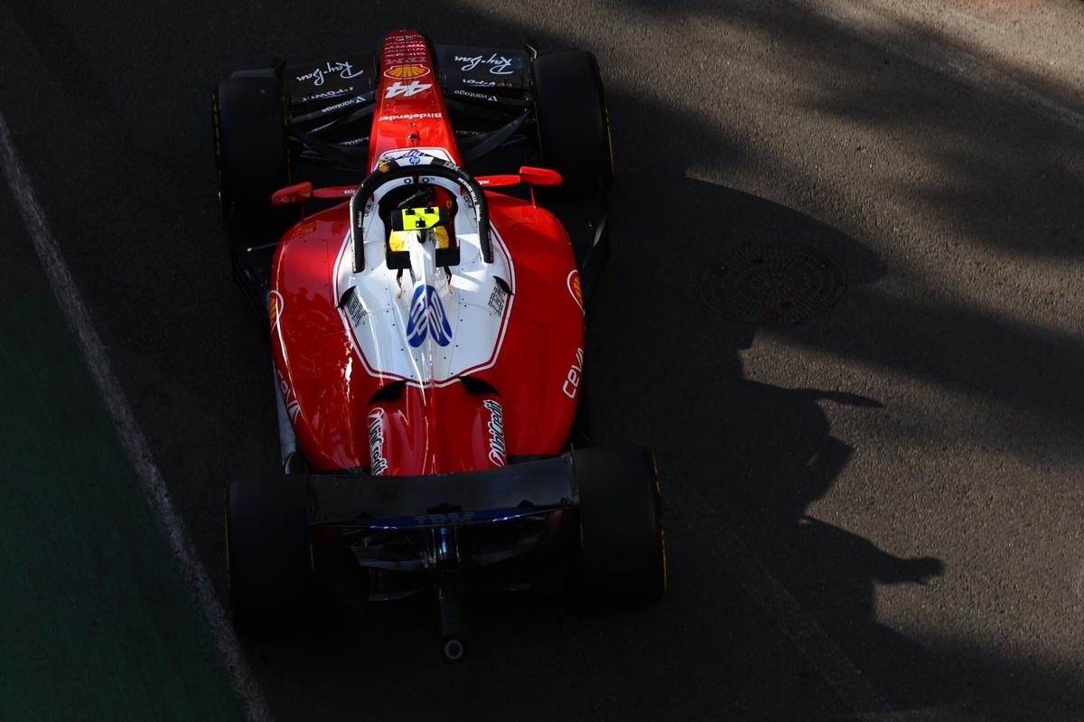 Hamilton calls for change after high-speed near-miss with Lawson at Baku