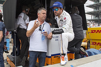 De Ferran: "Alonso tem tudo para ser campeão da Indy"
