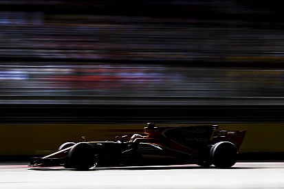 McLaren, 2018 programının iki hafta gerisinde